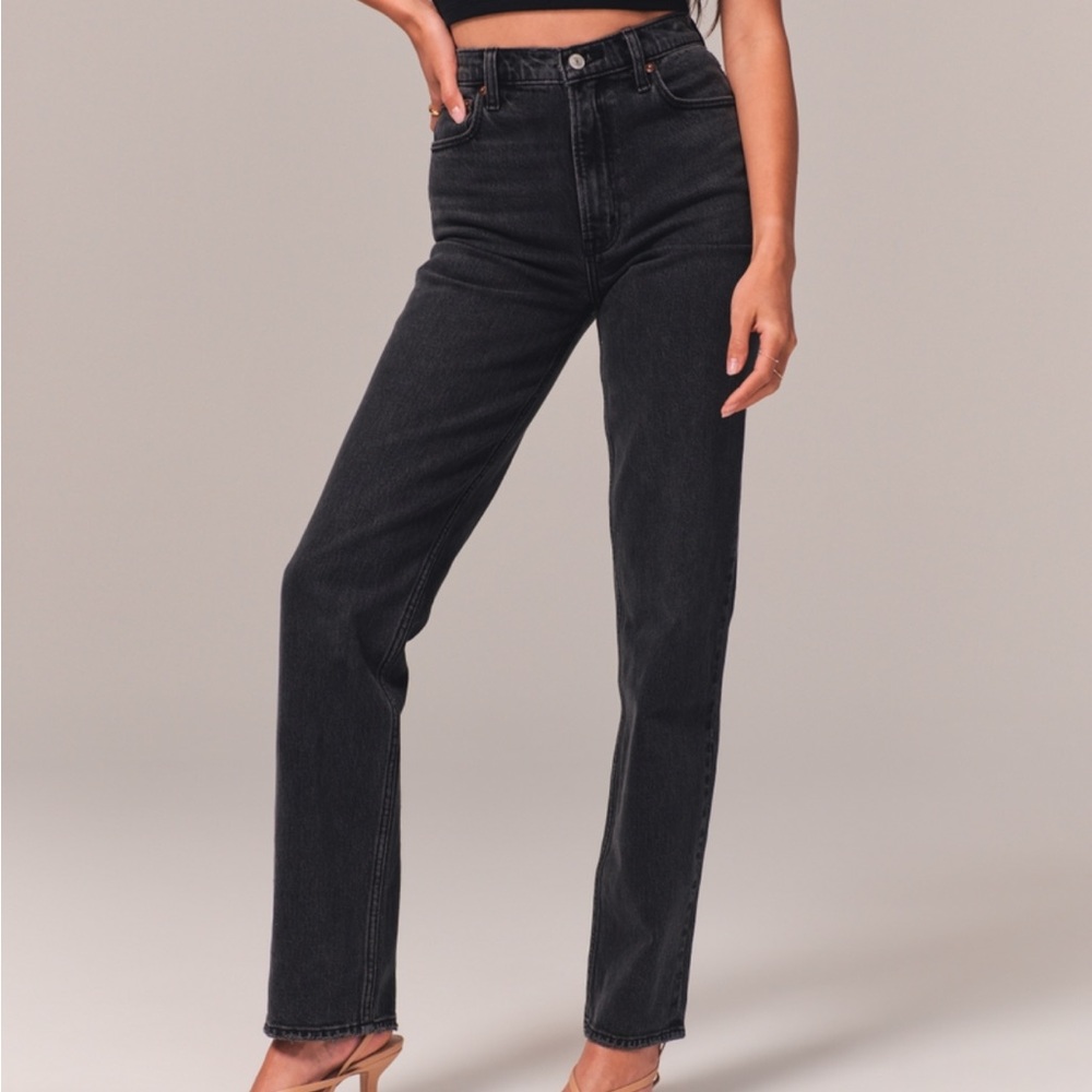 Abercrombie 90s Straight Ultra High Rise Jeans